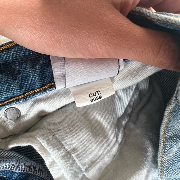 Boyish by her jeans - Picture 4 of 7